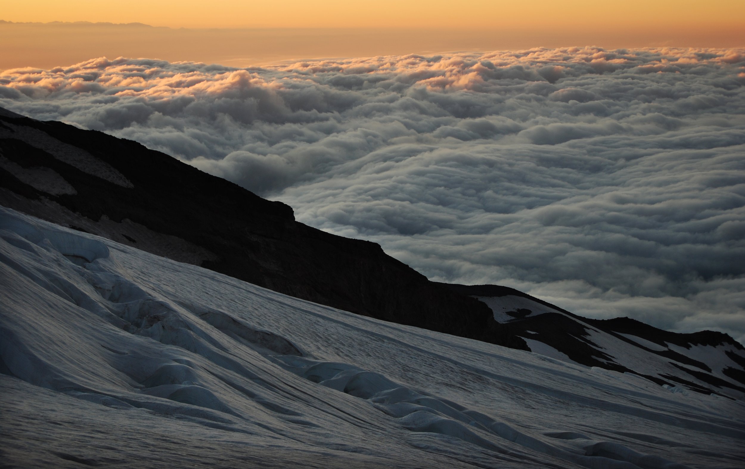 Winthrop glacier above sea of clouds